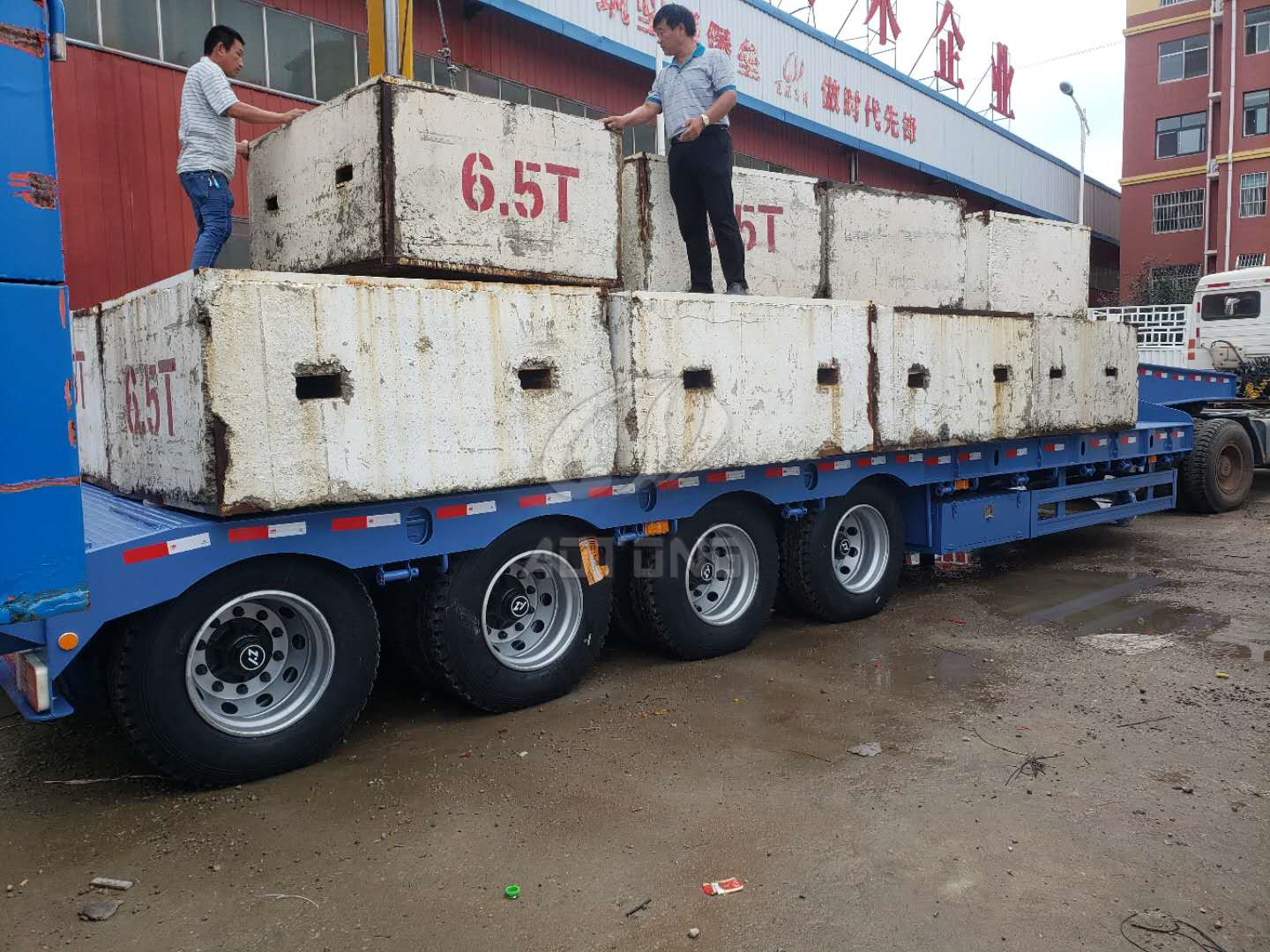 2 Axle 28 Tons Lowbed Lowboy Truck Trailer Semi Trailer for Heavy Equipment Transport