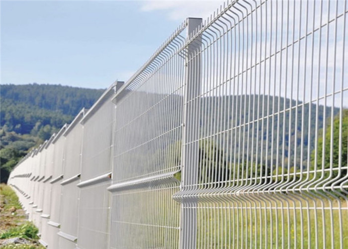 4mm Powder Coated Welded Mesh Fencing & Fence Post Gates For Oil Fields Security