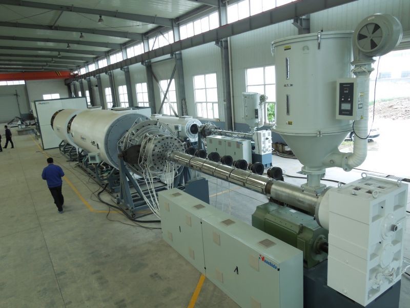 Polyurethane Foam Pre Insulated Steel Pipe Plastic Casing Case Shell Pipe Production Line