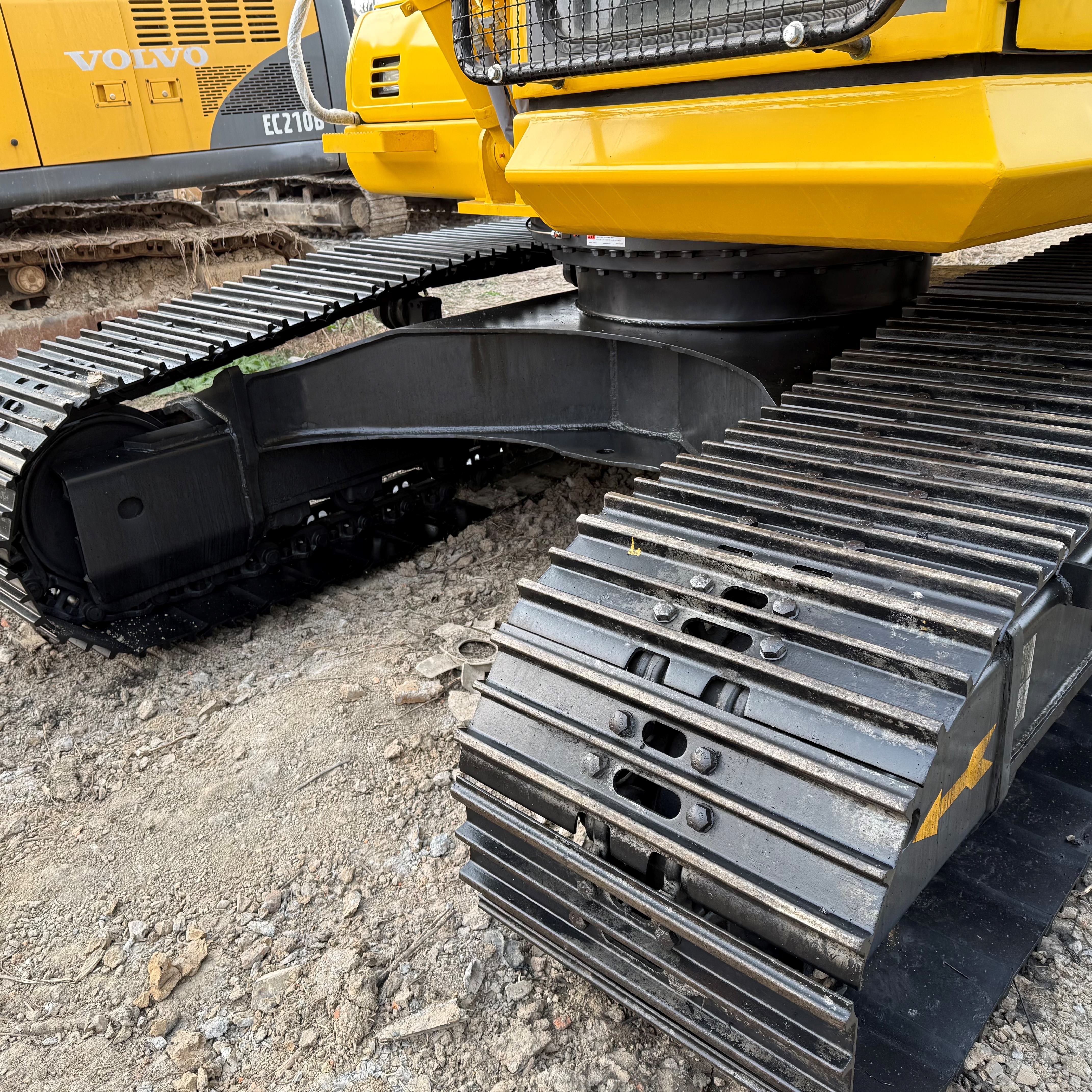 Used KOMATSU Excavators 20tons Digger Machinery Used Excavator PC200-8 Second Hand Crawler Excavator Construction Machine