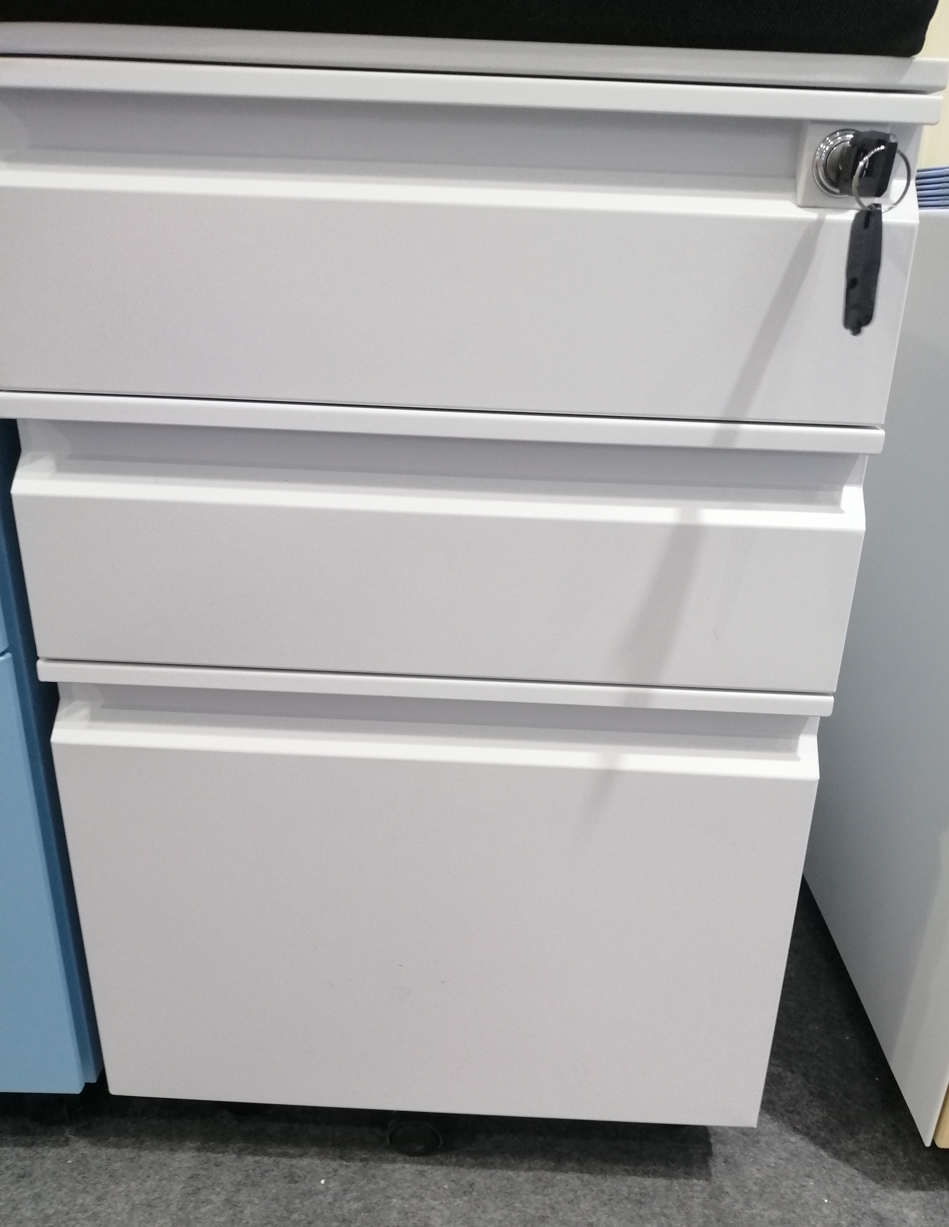 Goose Neck 3 Drawer Mobile Pedestal Steel Office Pedestal Cabinet 0.6mm