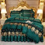 Luxury Embroidery Label Comfortable Wedding Quilt Bedding Set with Cotton
