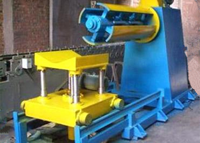 5 Tons Steel Coil Decoiler Roll Forming Production Line With 4KW Power Motor Controlling System
