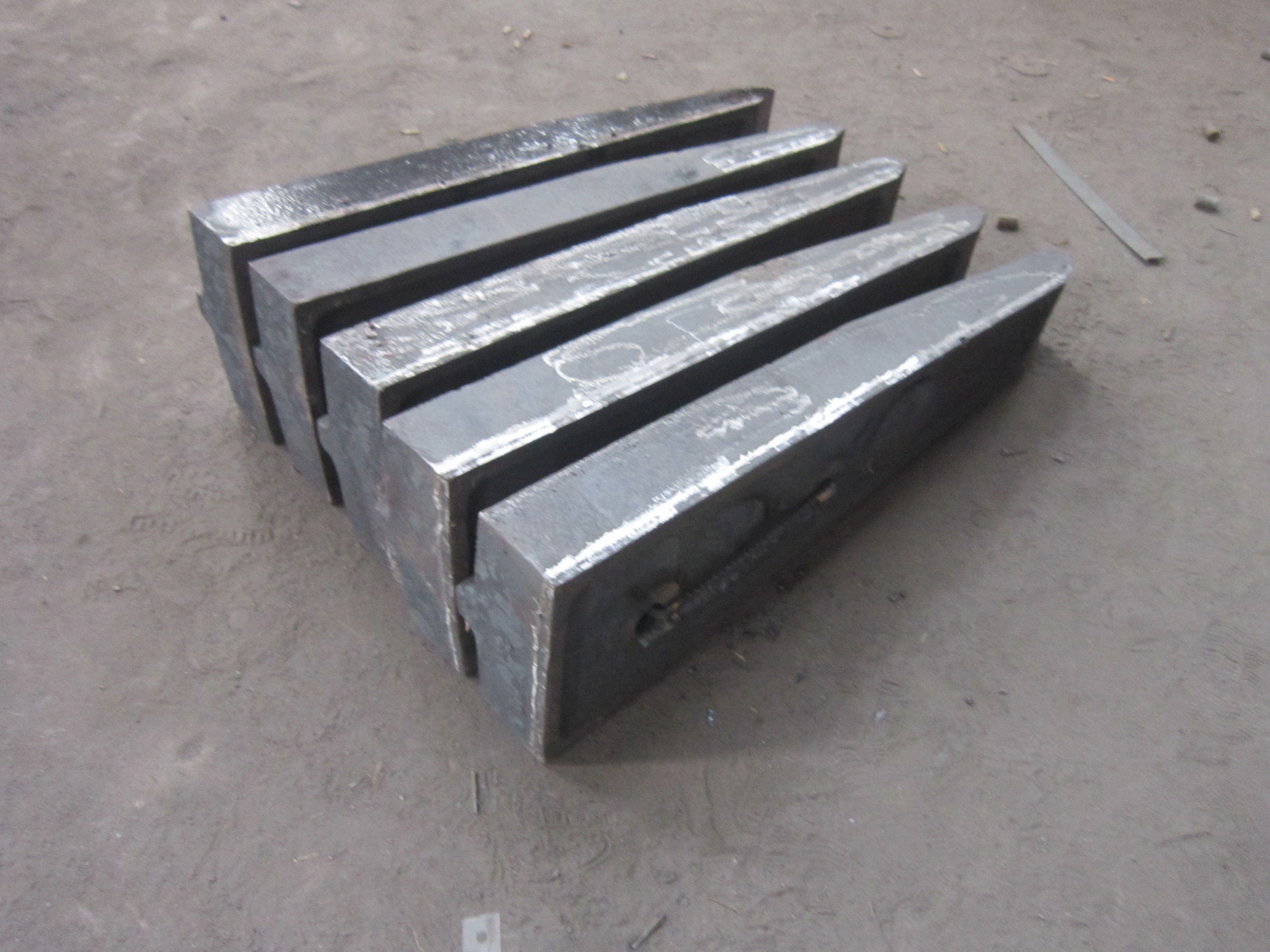 High Abrasion Cr-Mo Alloy Steel Castings Caps Wear Resistance