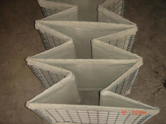Sand Filled Military Hesco Barriers , Hesco Bastion Gabion Barrier Wall Soldier