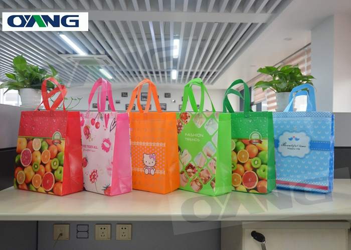 380 V 50 HZ 3 Phase Laminated Non Woven Box Bag Making Machine Fabric 70-130 GSM