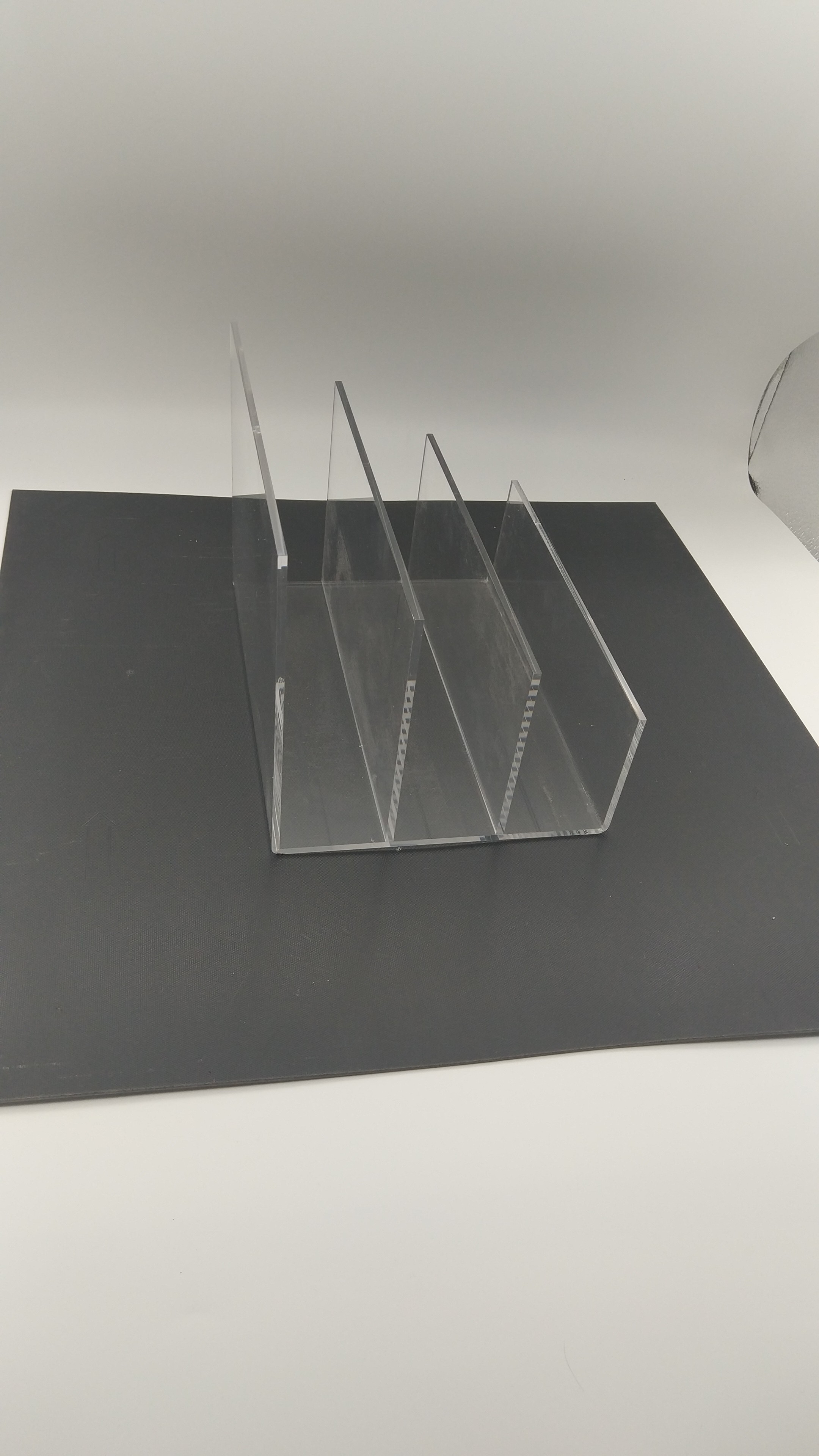 2018 Clear Acrylic Holder for Literature Book Office Use Perspex Shelf for Magazine
