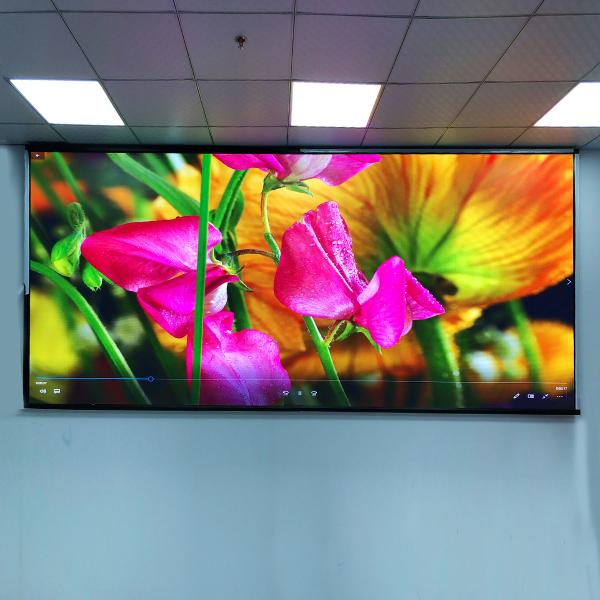 P1.875 Indoor Led Video Wall Live Broadcast Full Color Screen Display Network