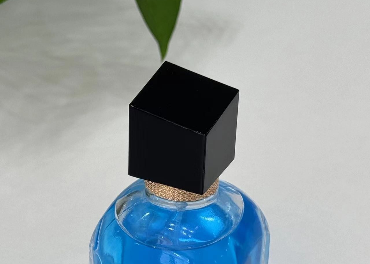 Zinc Alloy Customizable Color Perfume Bottle Caps With Eco-friendly Material