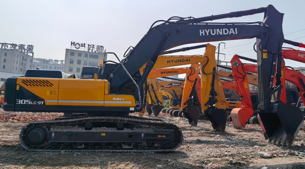 Korea Brand 1.44 M³ Bucket Capacity Used Hyundai 305 Excavators 30 T Mining Digger Machine