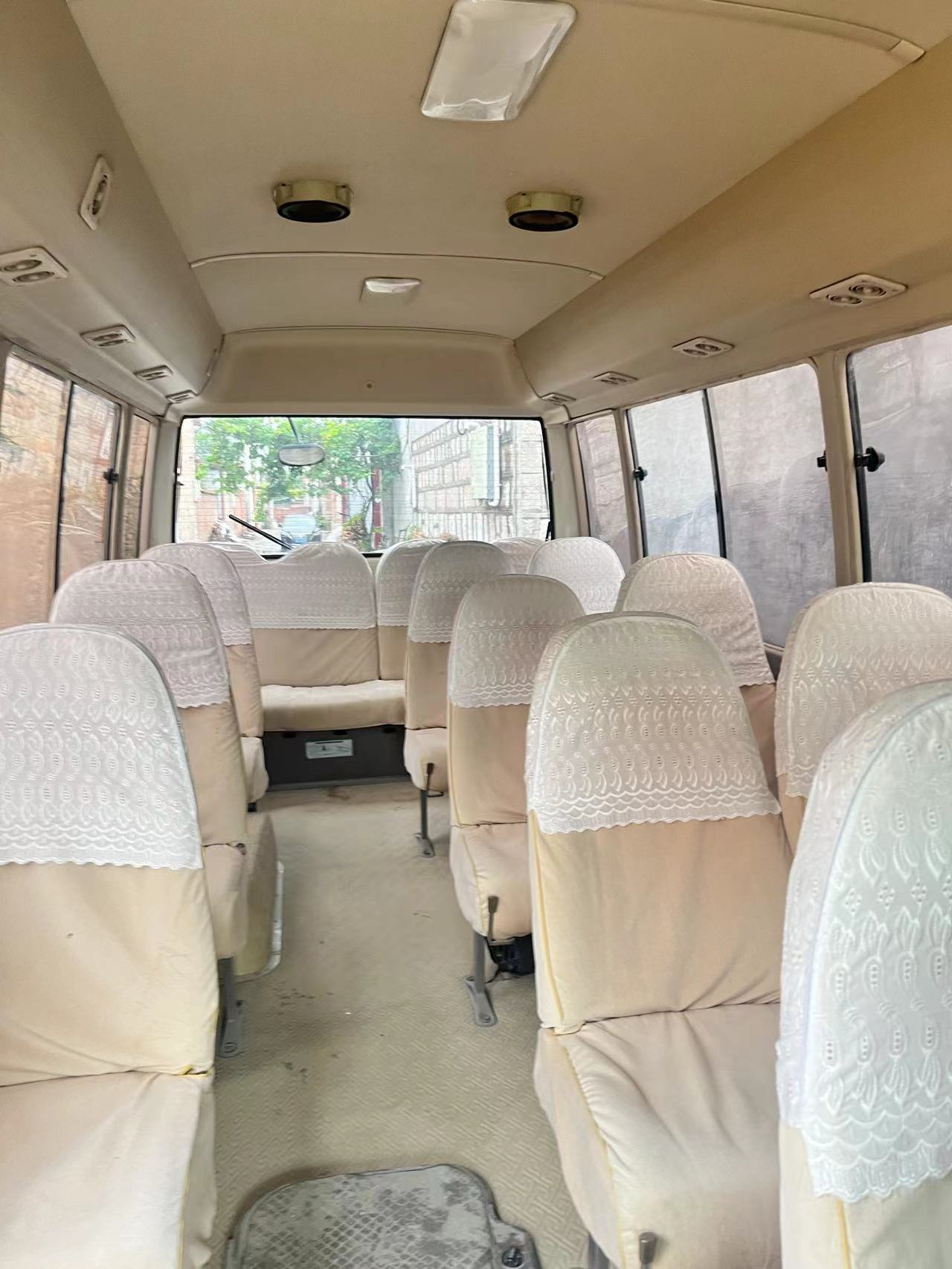 Good Used Toyota Coaster Bus with 17-30 Seat Capacity Tourist Luxury Bus