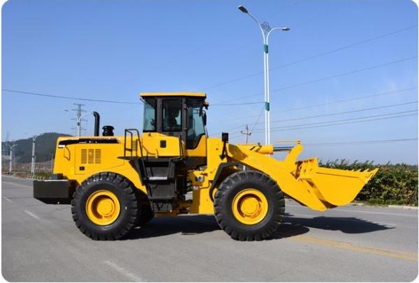 Buy cheap 1600KG Capacity 4WD Mini Wheel Loader 3.2 Ton 0.4cbm Bucket Capacity from wholesalers