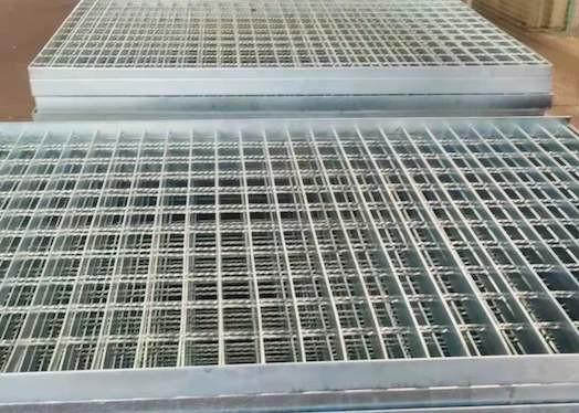 Buy cheap 20mm Carbon Steel Grating 60mm Hot Dip Galvanised Steel Walkway Grating from wholesalers