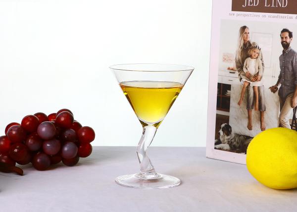 Buy cheap No Deformation Crystal Hand Blown Martini Glasses , Z Stem Vintage 4 Oz Martini Glasses from wholesalers