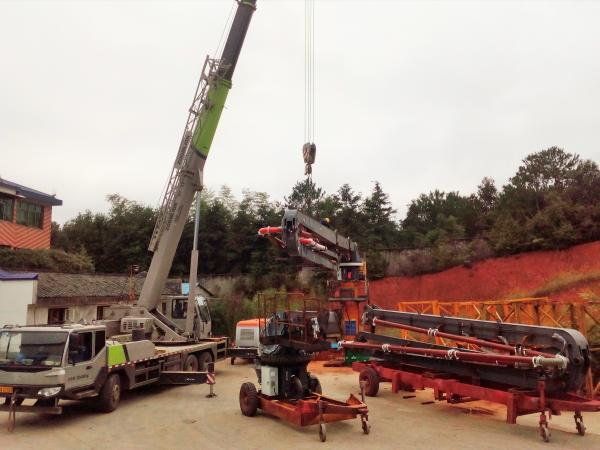 Buy cheap Zoomwolf Concrete Placing Boom High Wear Resistance bend Floor Or Shaft Climbing from wholesalers
