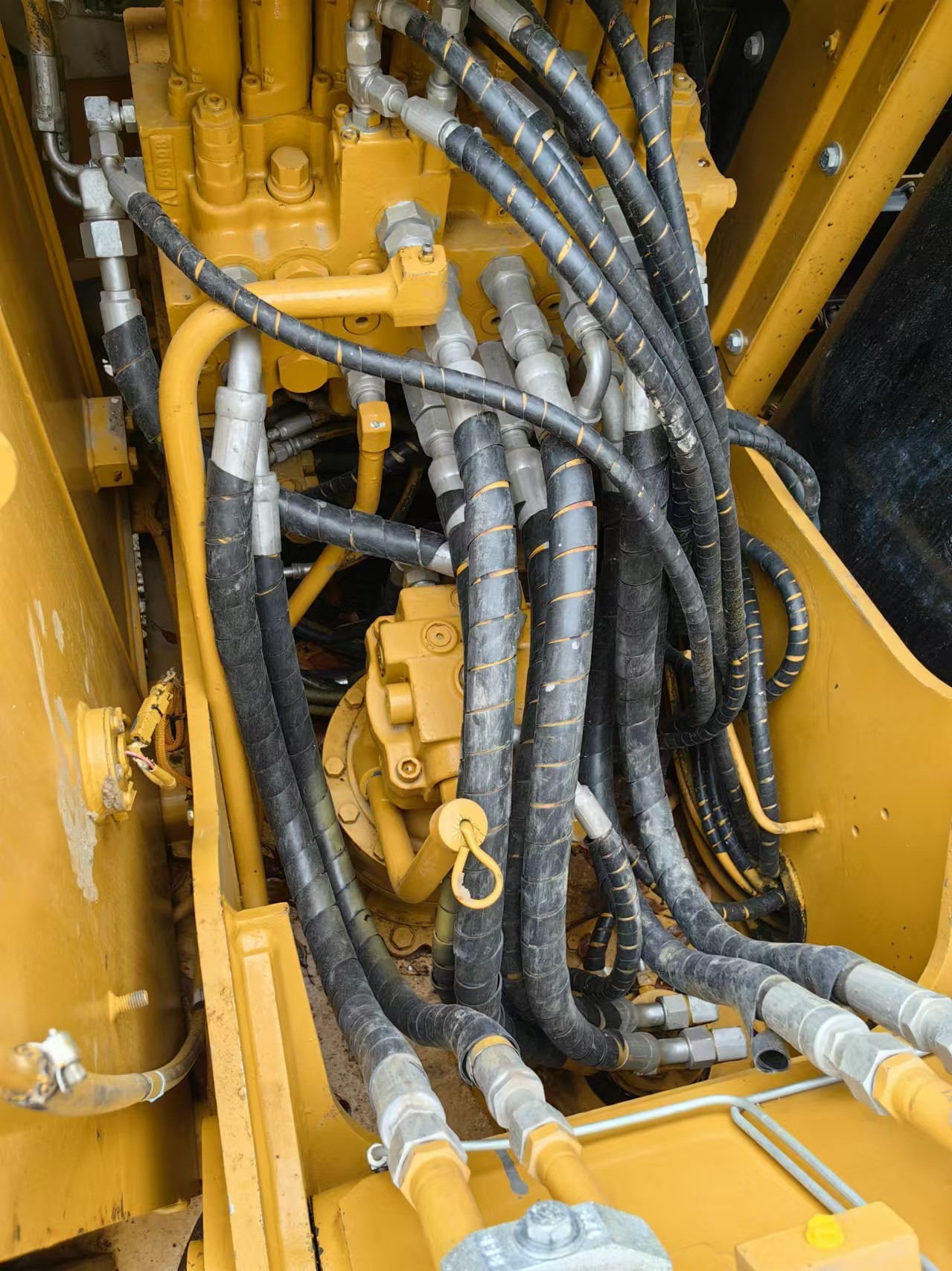 12 Ton Caterpillar 312 Used Middle Excavator Second Hand Cat 312D Digger