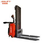 1500kg Rated Traction Weight Electric Reach Stacker With 2600mm Lifting Height