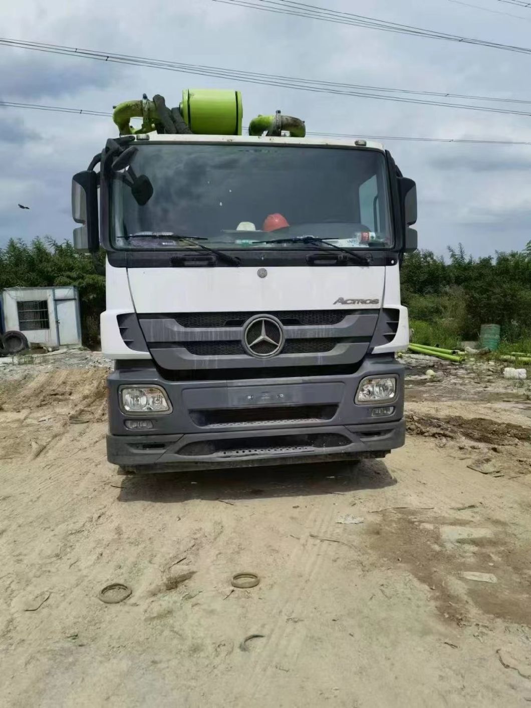 2019 Zoomlion 63m Concrete Pump Under High Quality Sell Good Price
