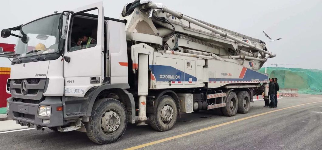 Zoomlion Heavy Equipment for Ready Mix 52 Meter Concrete Pump Truck