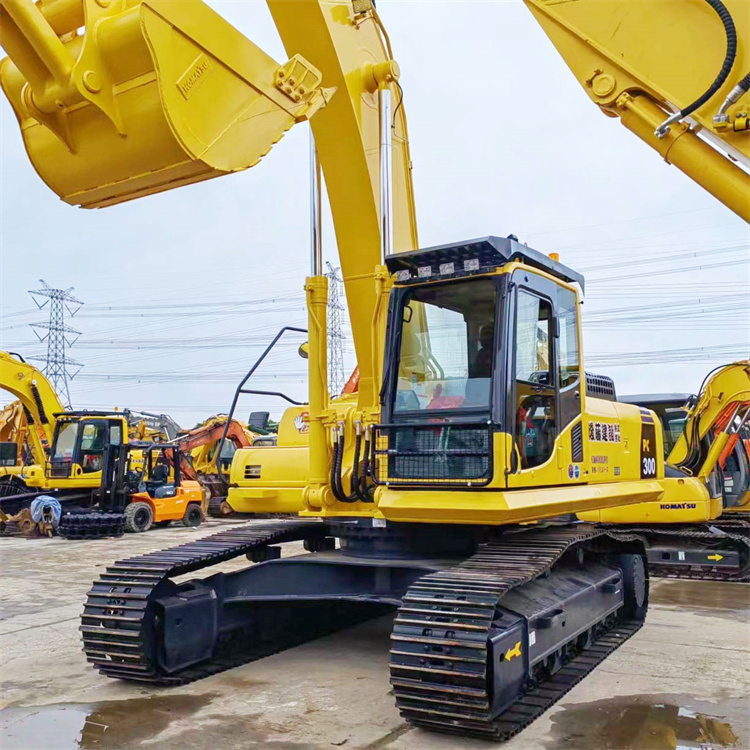 30 Ton Used Komatsu PC300 Excavator with Original Hydraulic Cylinder in Good Condition