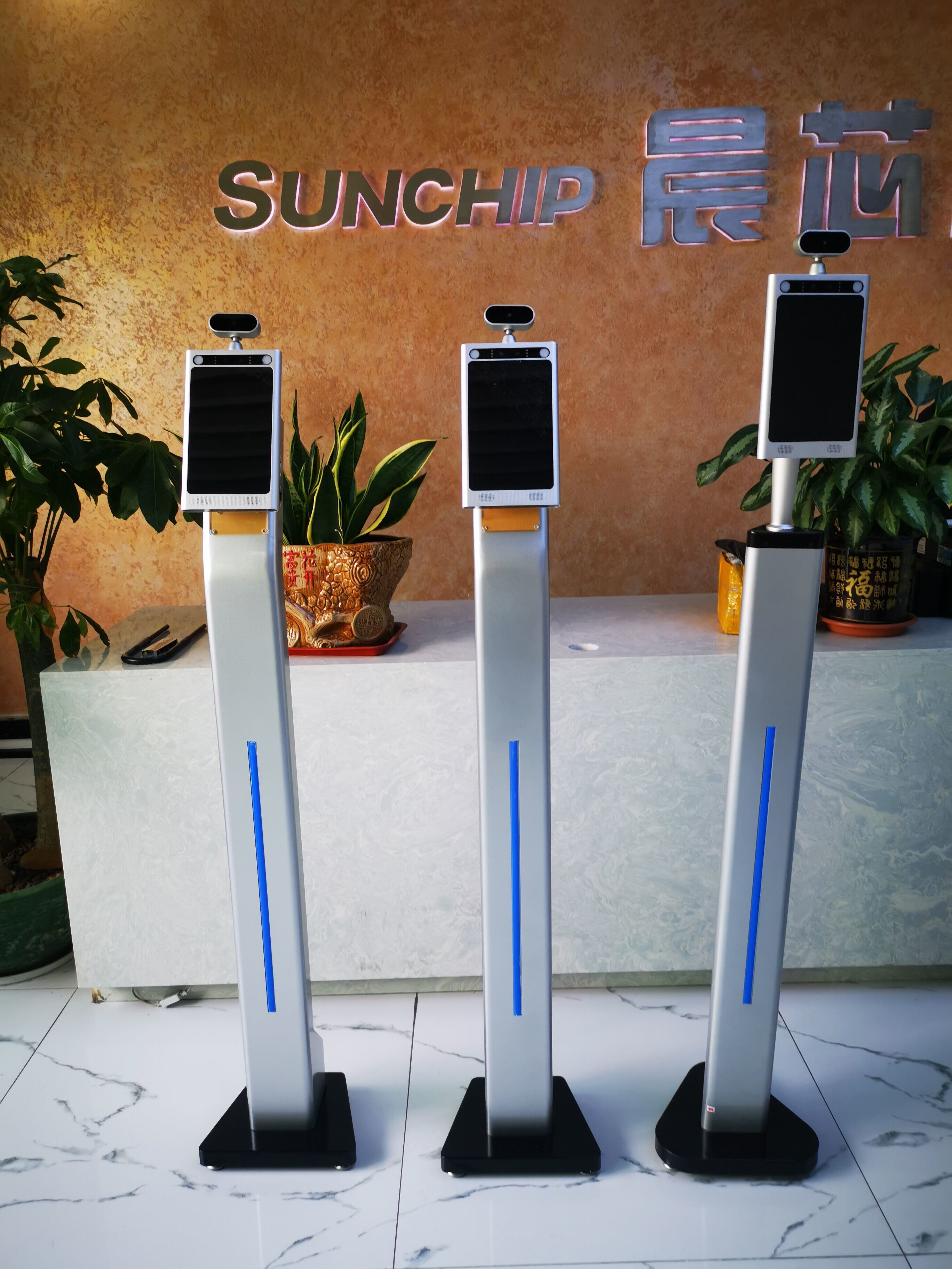 China Touchless Face Detection Thermometer With Human Body Detection Module on sale