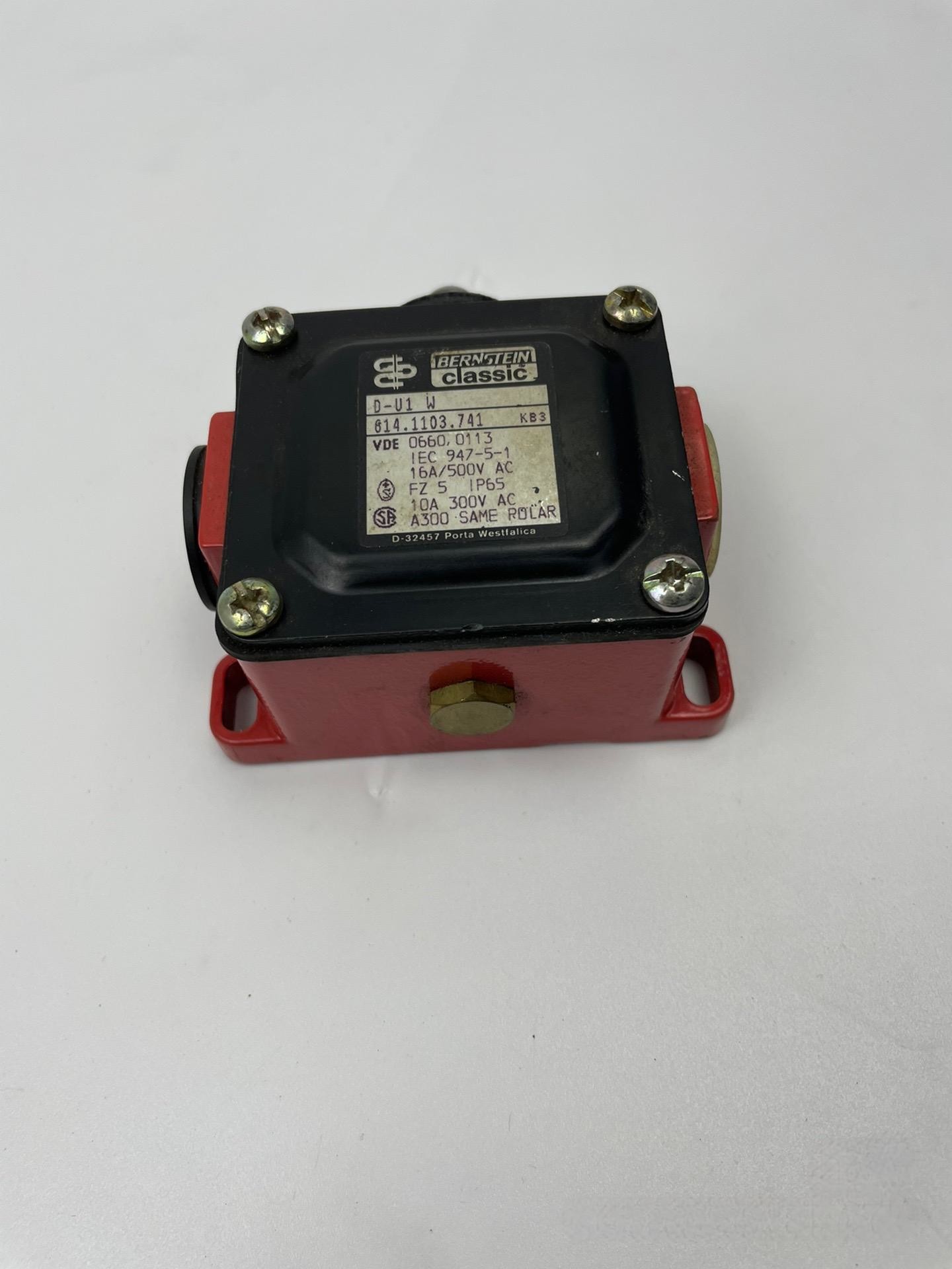Putzmeister Pumps Boom Travel Limit Switch Customizable Eco Friendly PM Concrete Pump Spare Parts