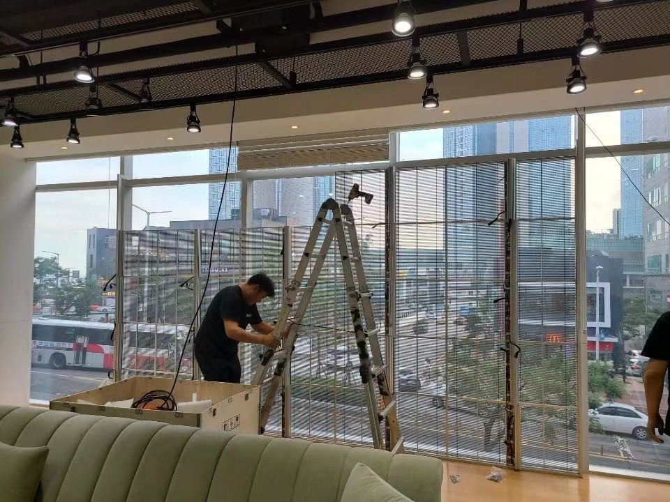 High Brightness Transparent LED Screen Billboard Epistar Chip 3 Years Warranty