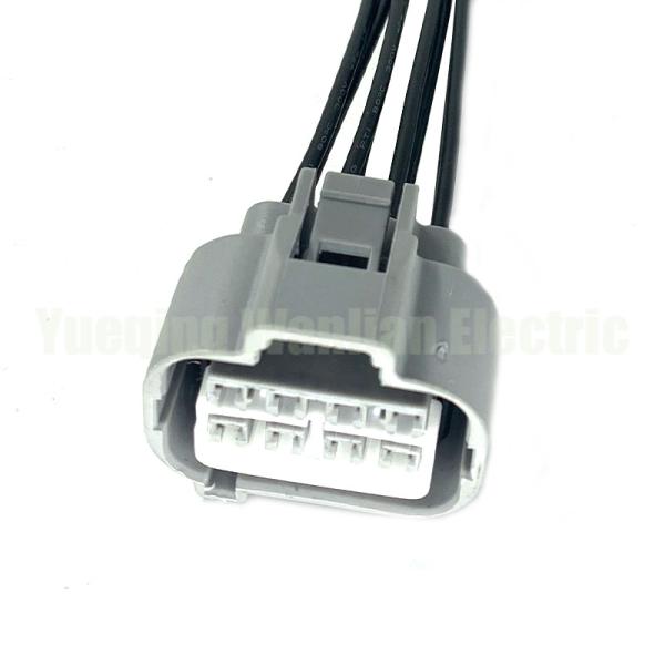 Buy cheap 7283-7080-40 MG641319 90980-10897 MG641310 8 Pin Automotive Headlight Connectors from wholesalers