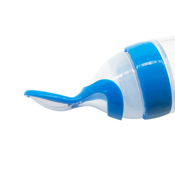 Toxin Free Feeding Bottle With Spoon , Silicone Squeeze Feeder With Dust Cover