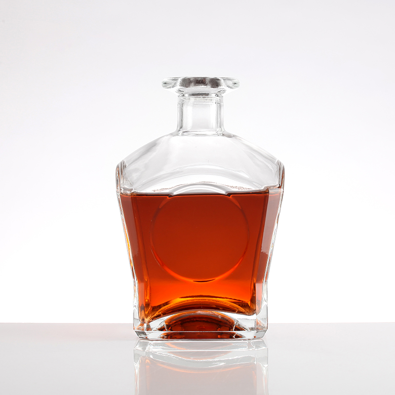 Customized Logo 700ml Glass Liquor Bottles for Your Distilled Beverages