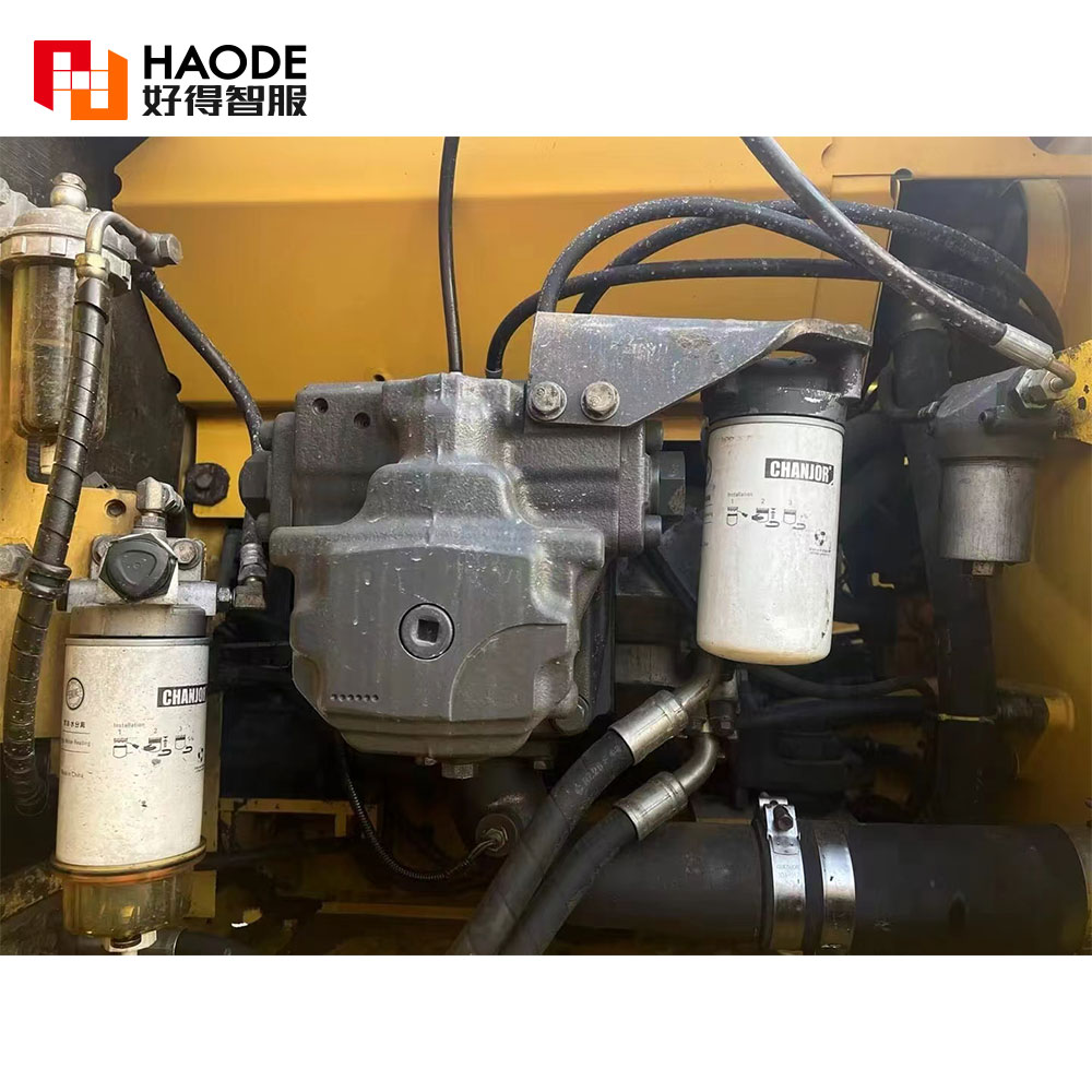 103 KW Komatsu SAA6D107E-1 Hydraulic Valve Used PC200-8 20t Excavator with Mini Bucket