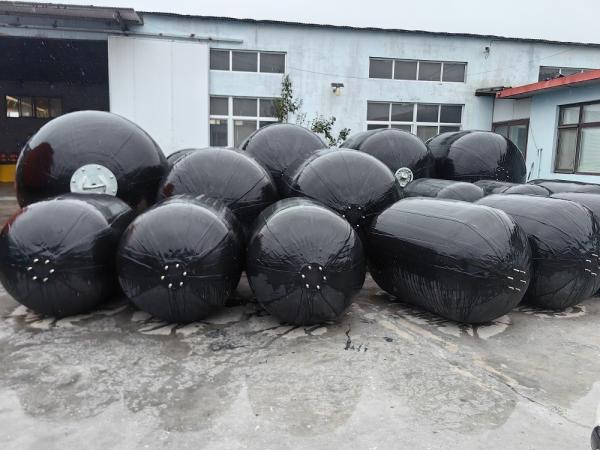Buy cheap Heavy Duty 50Kpa Black Rubber Fender from wholesalers