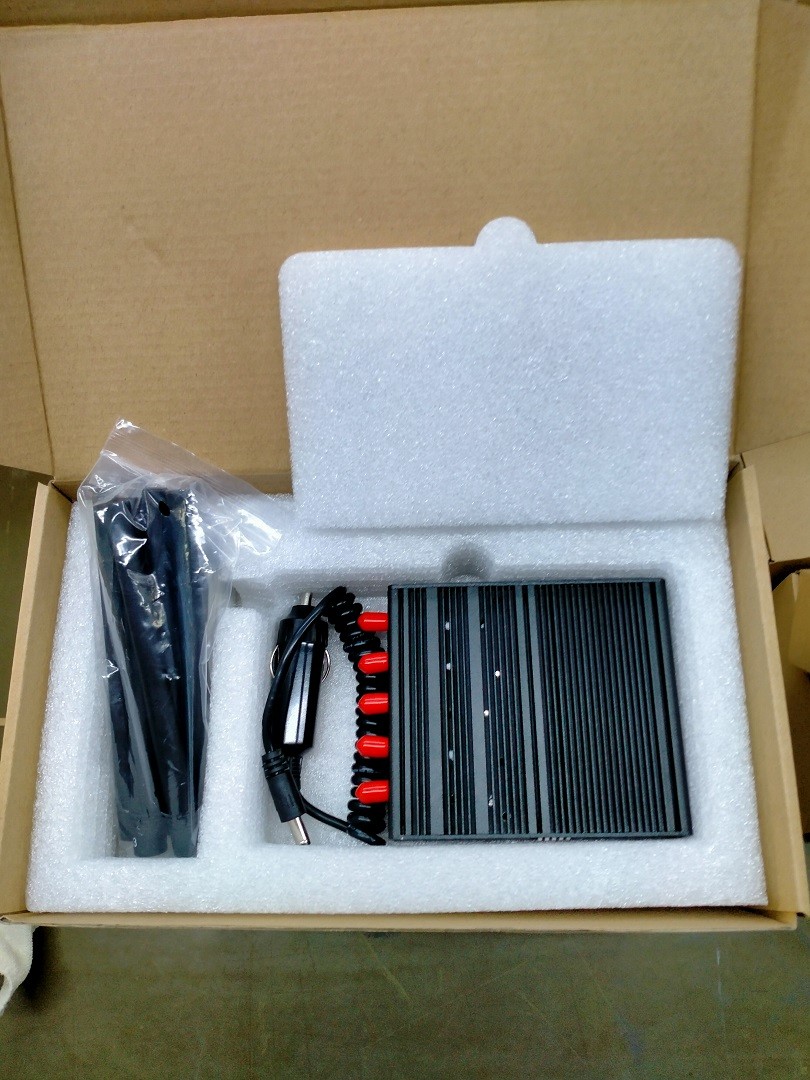 195*95*34 mm GPS WiFi Bluetooth Signal Jammer Non Stop Working 5 Bands