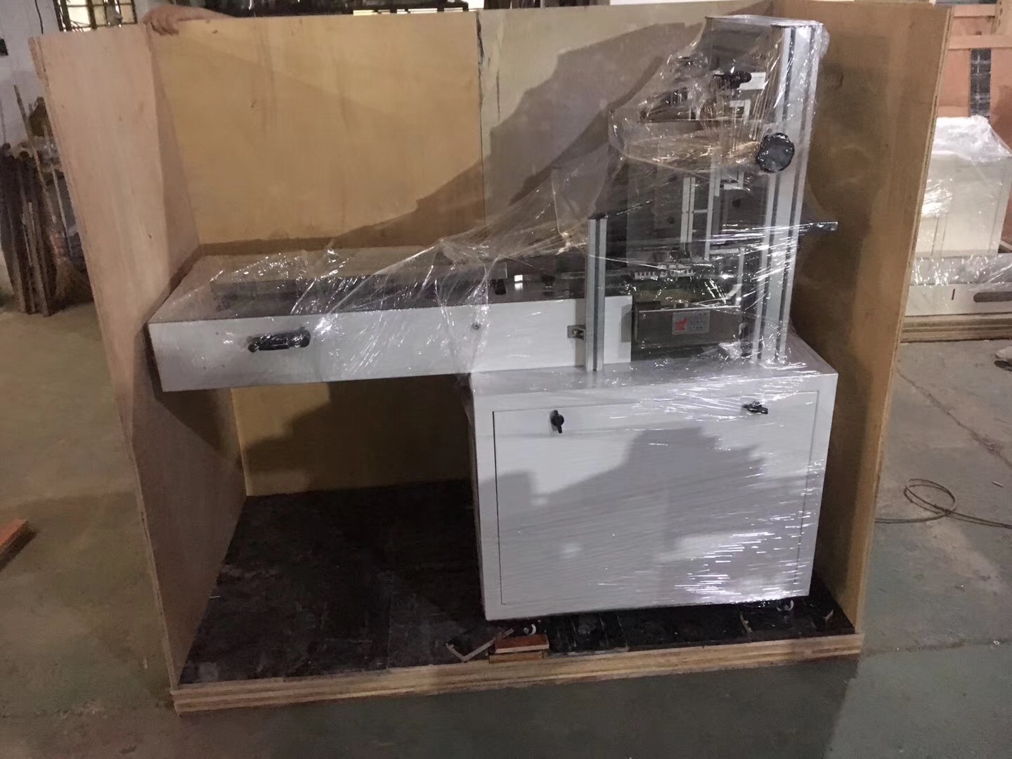 High Grade Box Glue Machine Hot Melt Glue Box Sealer With Low Price