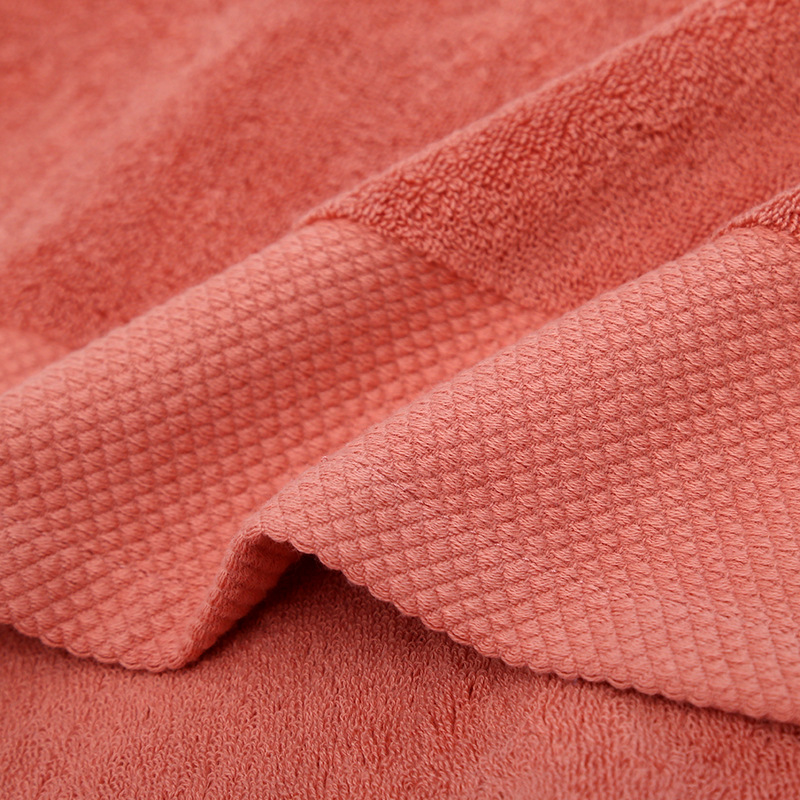 Plain Weaving Cotton Bath Towel and Customizable Logo Towels for Wellness Centers