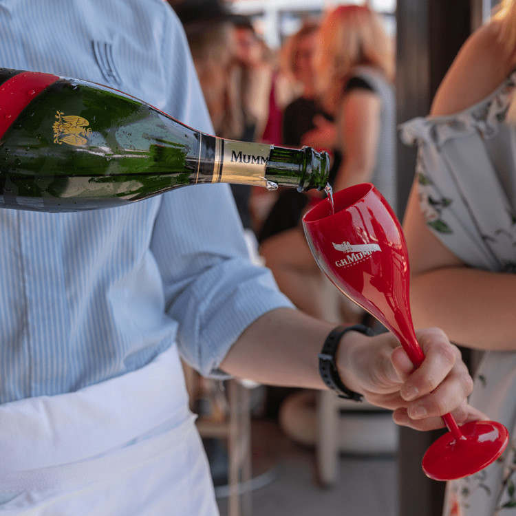 ODM Shatterproof Red Plastic Champagne Glasses For Trade Show