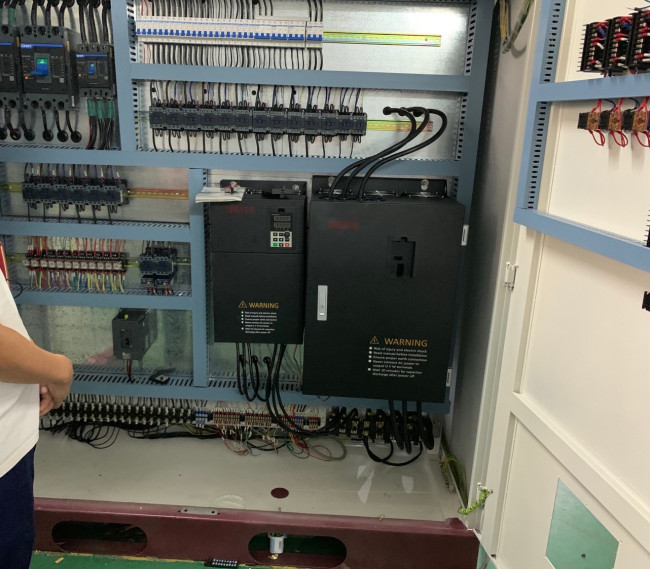 Variable Speed 100HP 3 Phase Frequency Inverter 75KW 0 To 3000Hz
