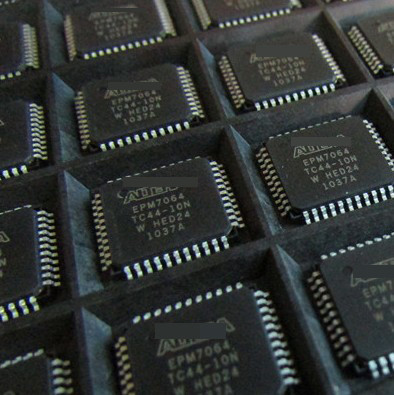 Lattice IC LCMXO2-4000HC Low Power FPGA Chip For Small Scale Applications