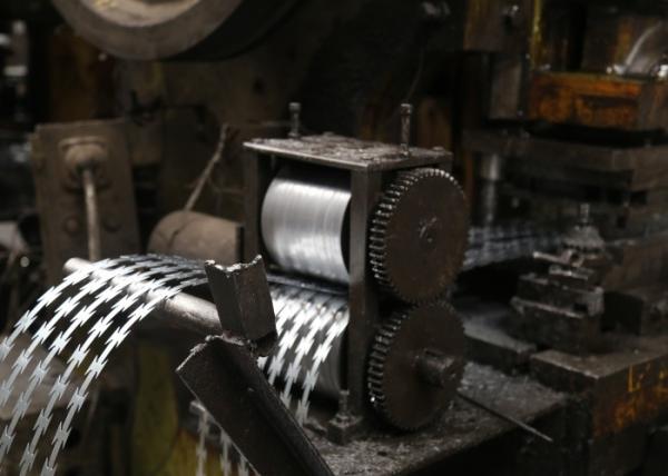 Hot Dipped Galvanized Razor Blade Concertina Bto-22 Hot Dipped Galvanized