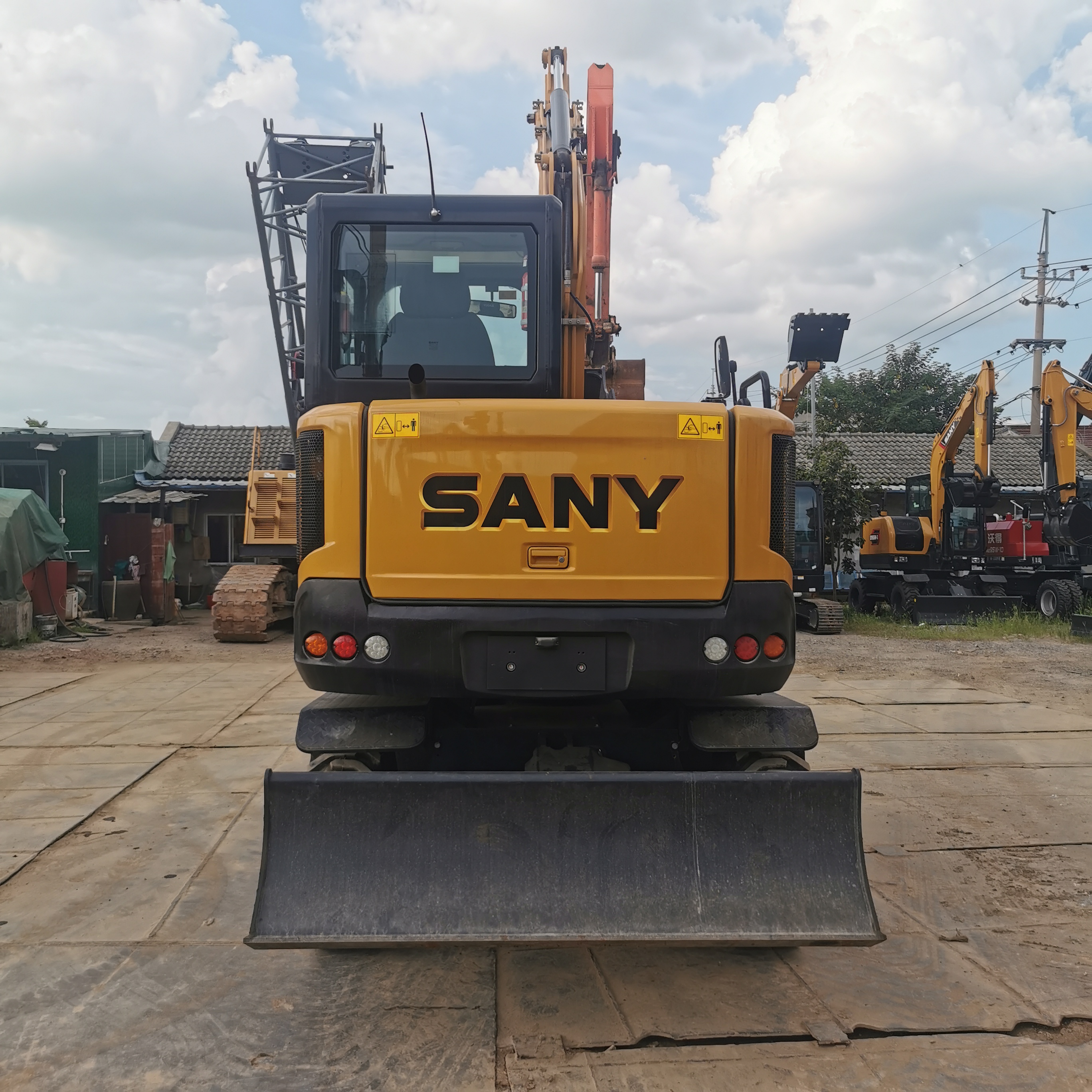 Sany Excavator SY65W-S Equipped with Original Hydraulic Valve and 0.25m3 Bucket Capacity