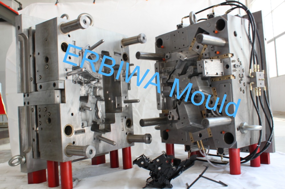 Professional Automotive Interior Parts Injection Mould Design IATF 16949