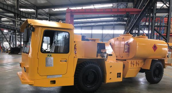 Buy cheap Fueling Service Utility Truck , 3000L Single / Dual Cabins Utility Work Truck from wholesalers
