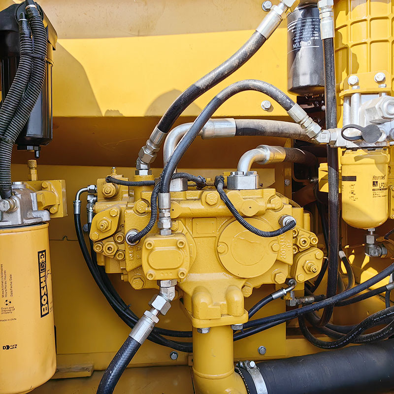 Used Caterpillar 320D2L Excavator 1m³ Bucket Capacity CatC7.1 Engine High Efficiency