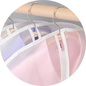 Top hanger opening