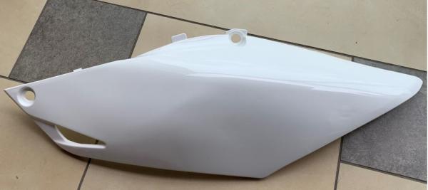 Buy cheap CRF250 Motor Spare Parts Rear Side Cover PP Material Carton Packing from wholesalers
