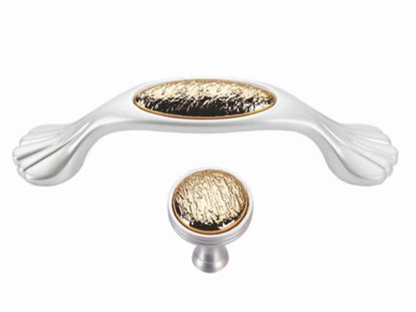 Buy cheap Acrylic Stones Dresser Pulls Crystal Wardrobe Door Knobs Elegant Pearl White Furniture Handles from wholesalers