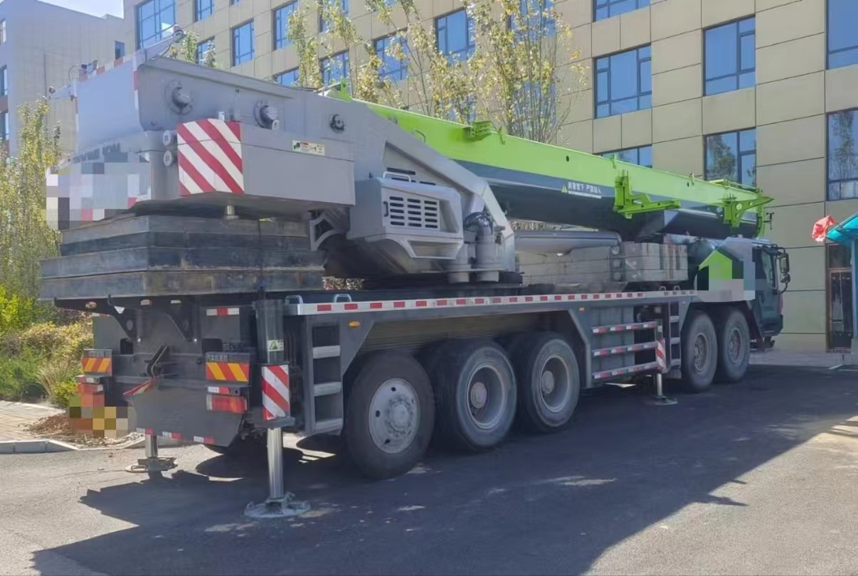 Seven Arms Green Used Boom Truck Crane Professional With High Efficiency