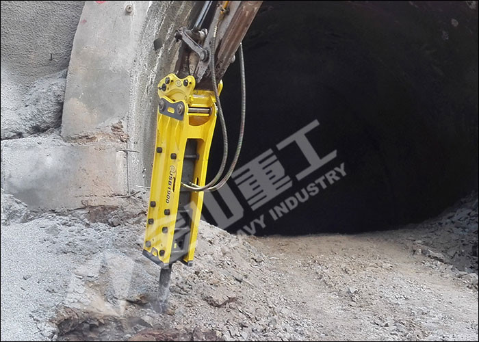 CASE SB81 Hammer Rock Breaker Hydraulic Gas Powered 120-180 L/Min Oil Flow