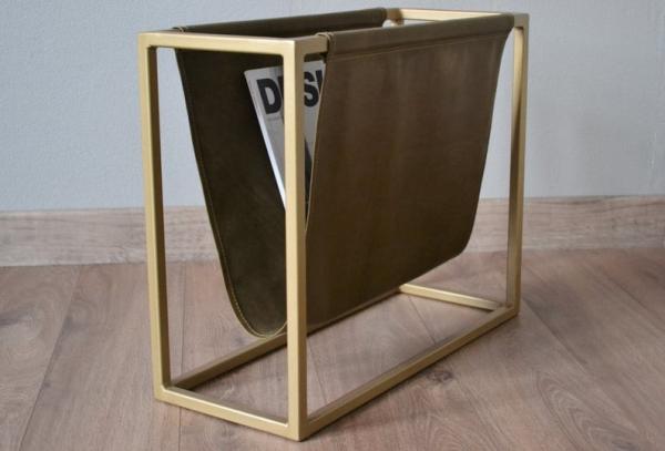 Buy cheap Minimalism Magazine Display Holder , Metal Newspaper Holder For Retail Store from wholesalers