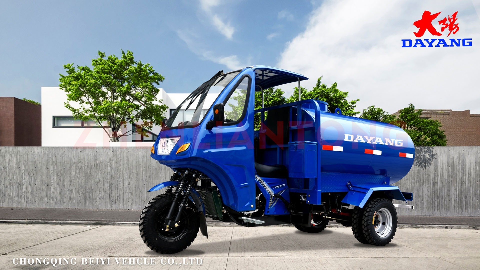 Cargo Transportation Made Easy with Diesel Essence Tricycle Cabine Motorized Tricycles